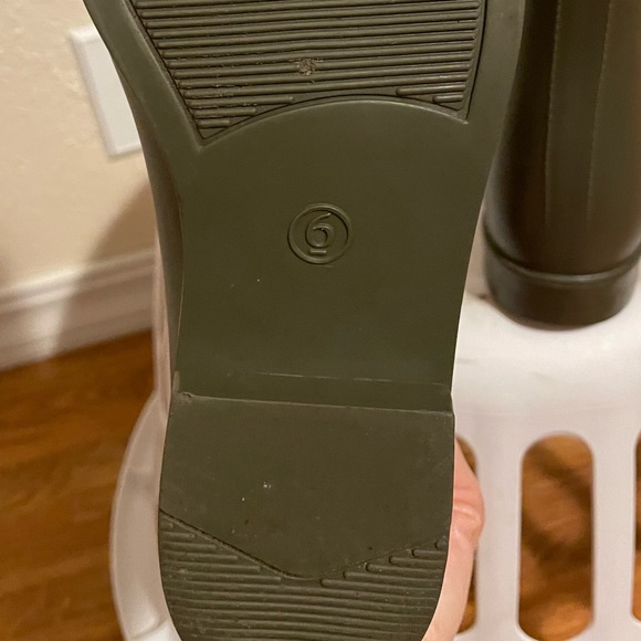 chelsea style rain boot - Picture 3 of 4